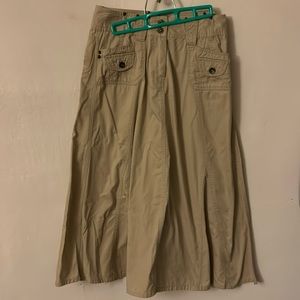 Khaki colored Faded Glory skirt